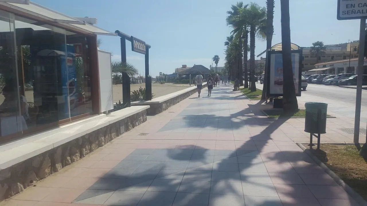Apartamento Primera Linea De Playa トレモリノス スペイン