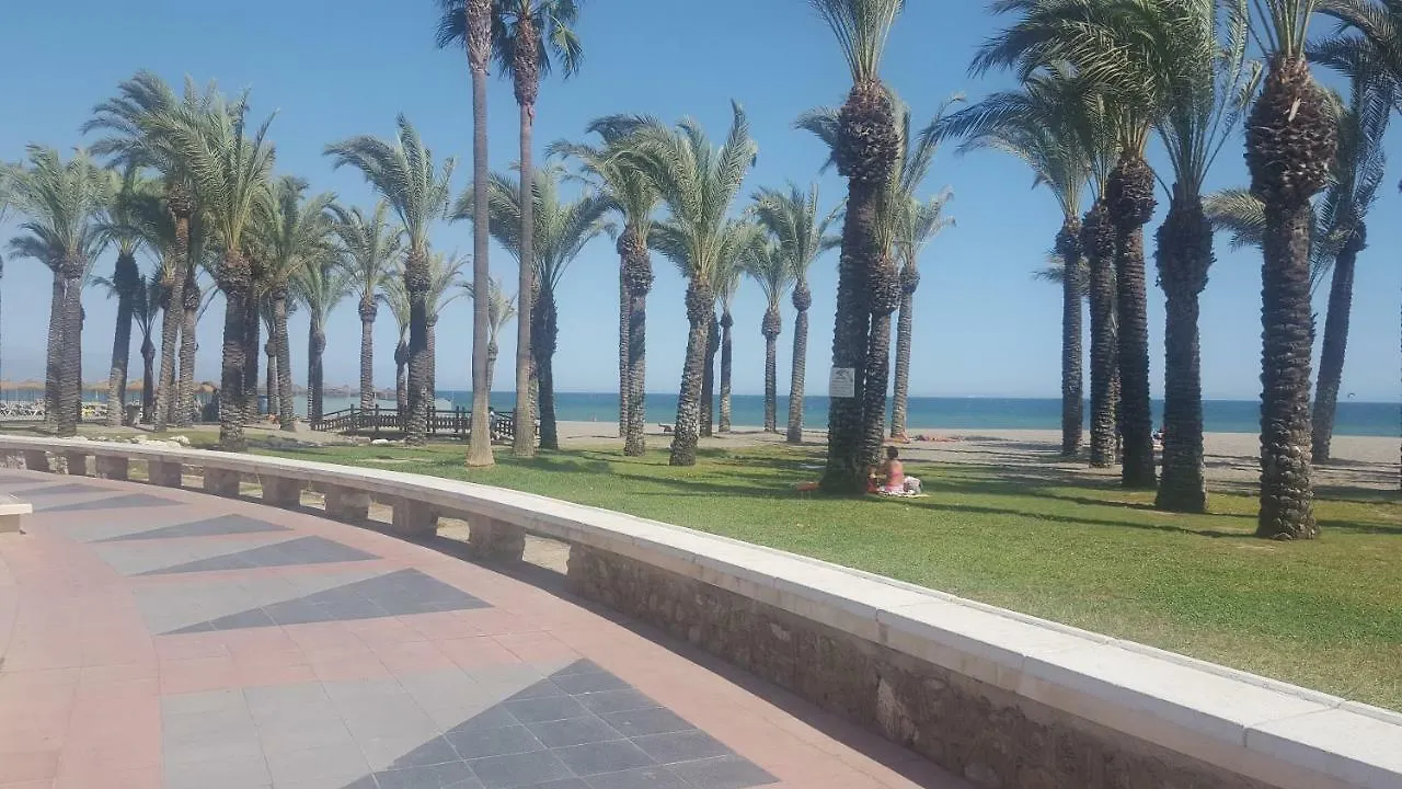 Apartamento Primera Linea De Playa トレモリノス アパート
